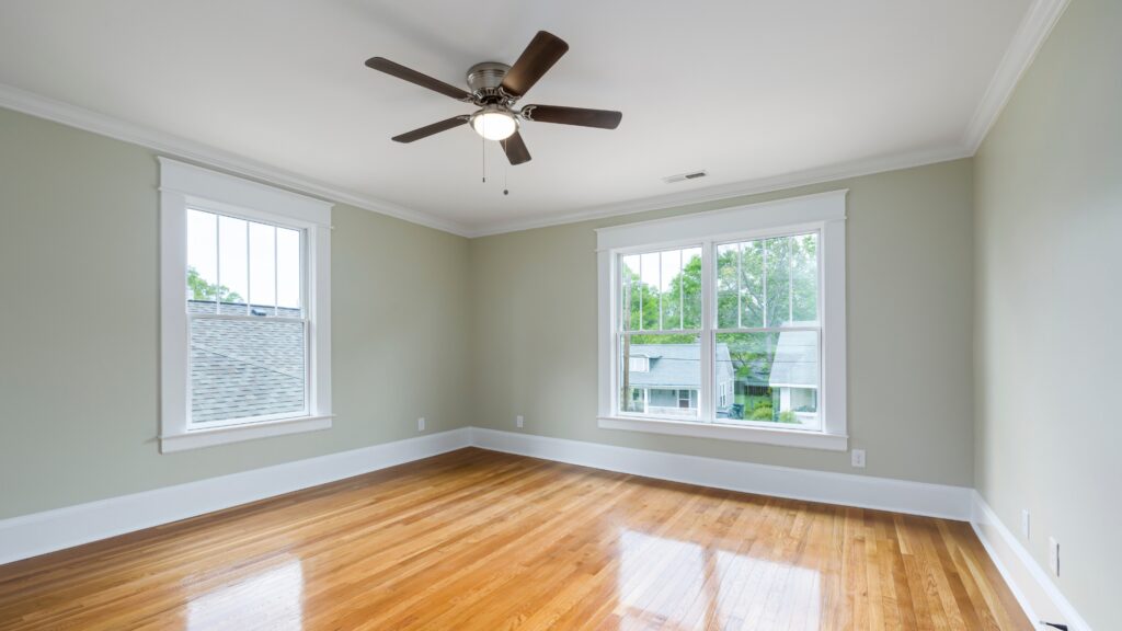 How Much Does an Electrician Charge to Install a Ceiling Fan in a Spacious Room